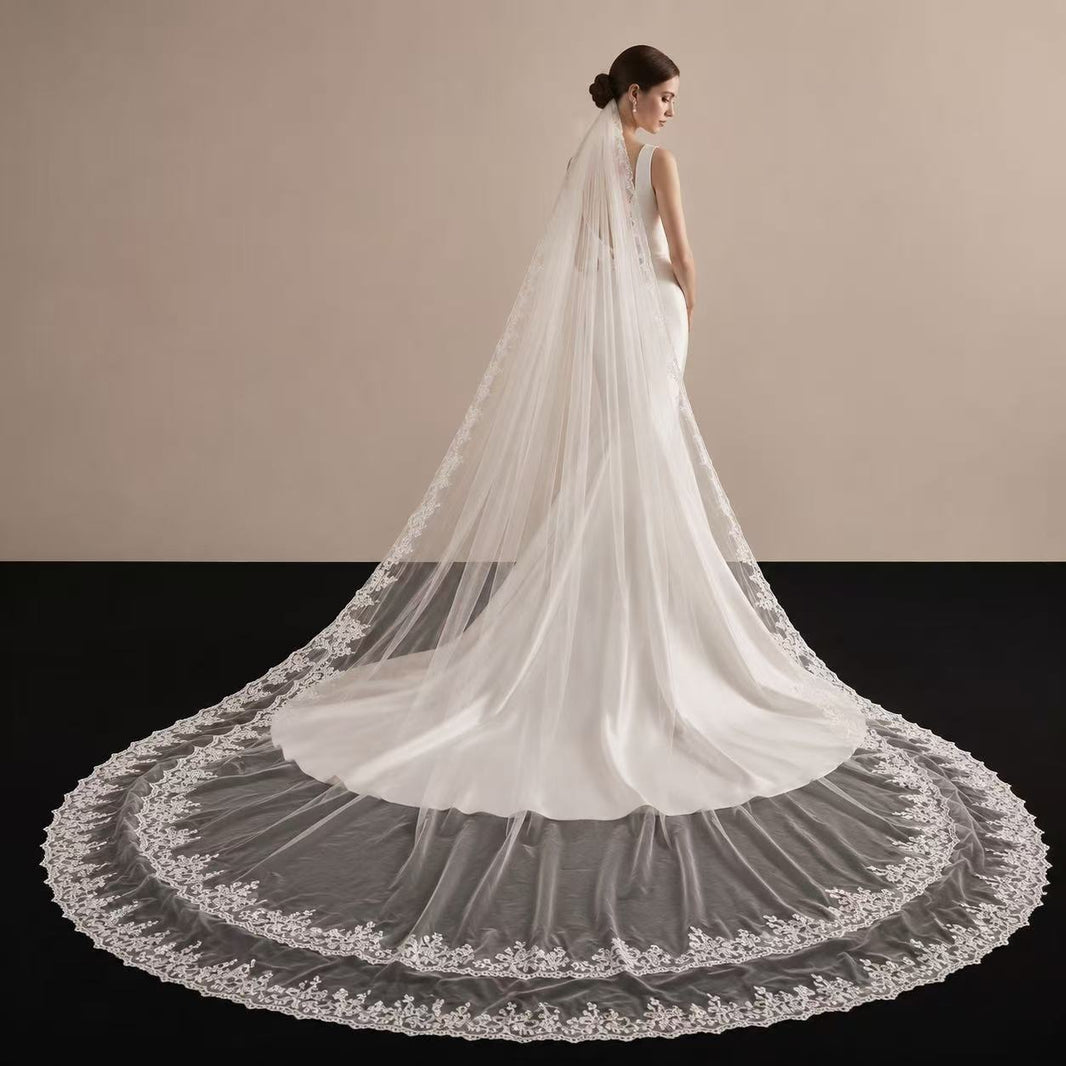 Kathedralenschleier mit doppeltem Heiligenschein für die Hochzeit